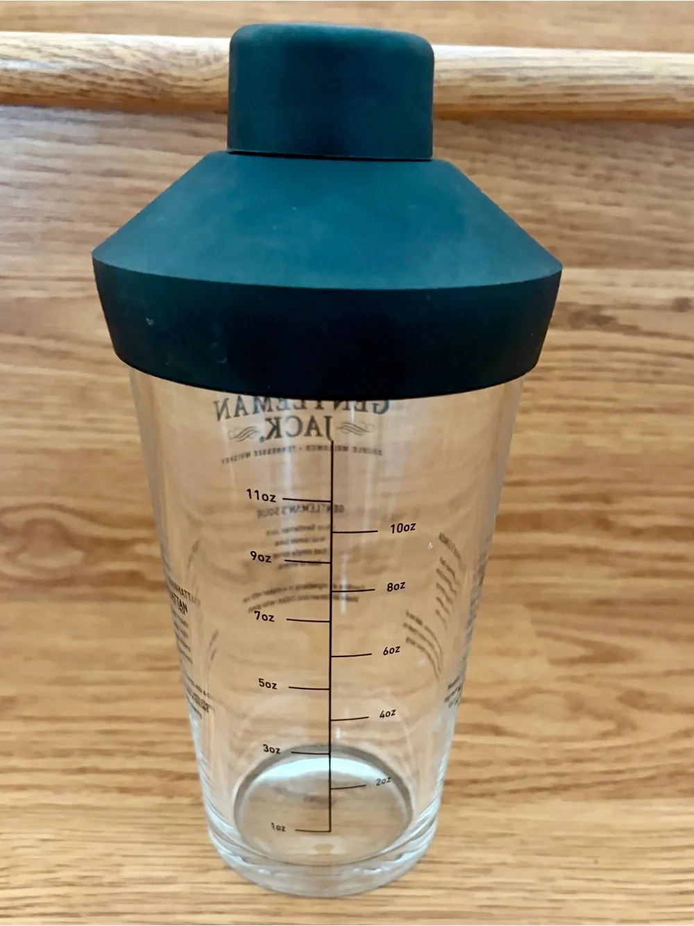Jack Daniel’s Gentleman Jack shaker cocktail glass with black lid